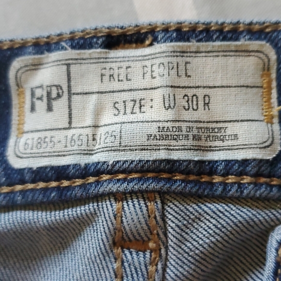 Free people distressed jeans - Picture 2 of 2
